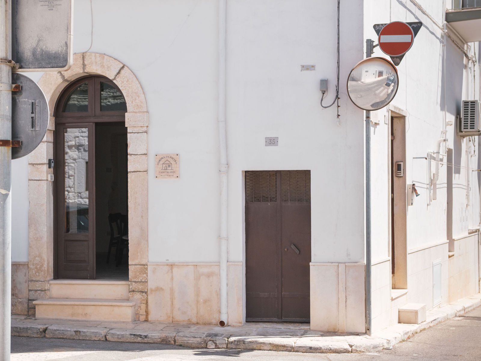 Esterno di Dimora in Pietra in via Monte Grappa ad Alberobello